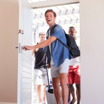 Checkin Adm revela como a gestão terceirizada garante mais lucros e tranquilidade nas locações por temporada.