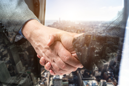 Diego Borges analisa como a gestão de pessoas evolui com a liderança digital e o engajamento remoto nas novas formas de trabalho.